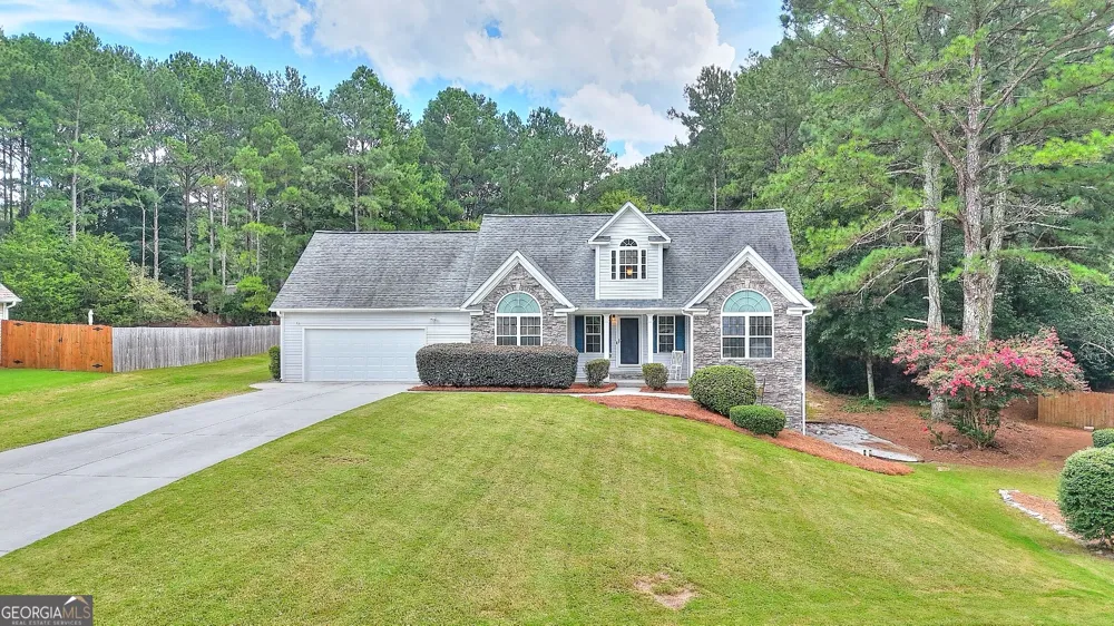 1106 Caroline CT Loganville, GA 30052