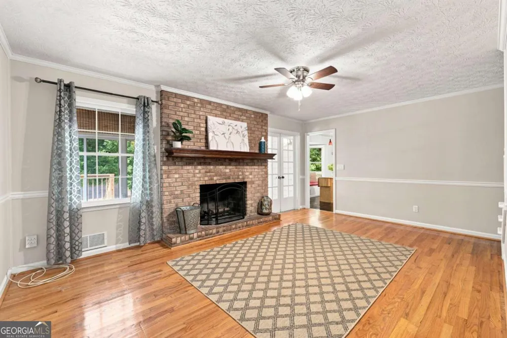 1599 Rangewood DR SW Lilburn, GA 30047
