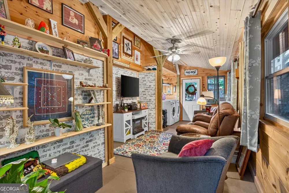 190 26th ST Ellijay, GA 30540
