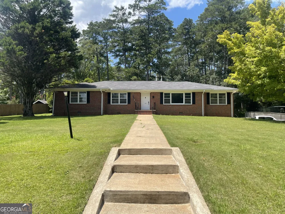 103 Crestview Valley, AL 36854