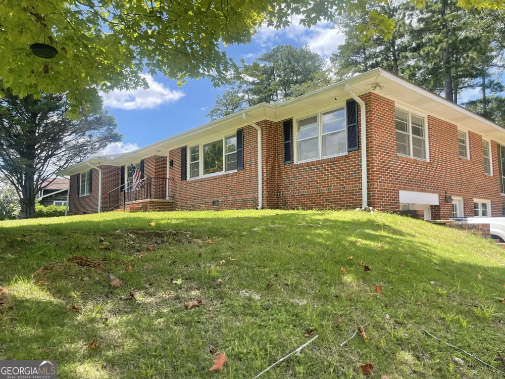 103 Crestview Valley, AL 36854