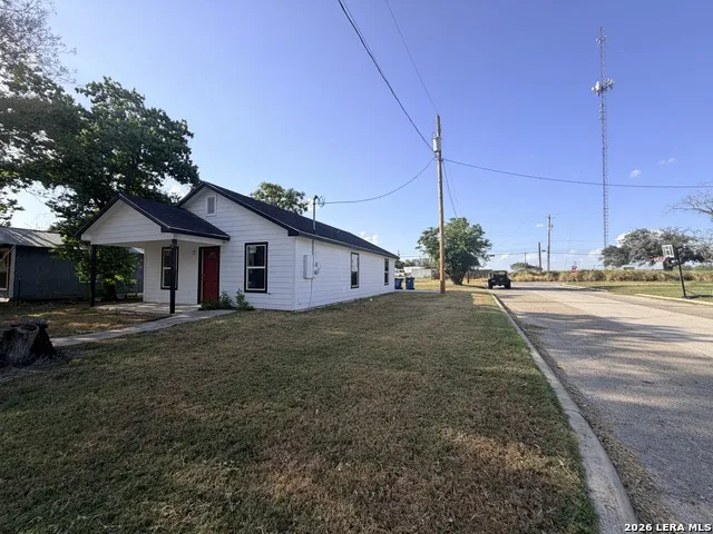 539 WACO ST Pleasanton, TX 78064