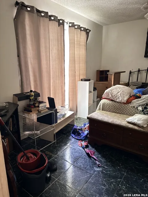 523 SOLAR DR San Antonio, TX 78227