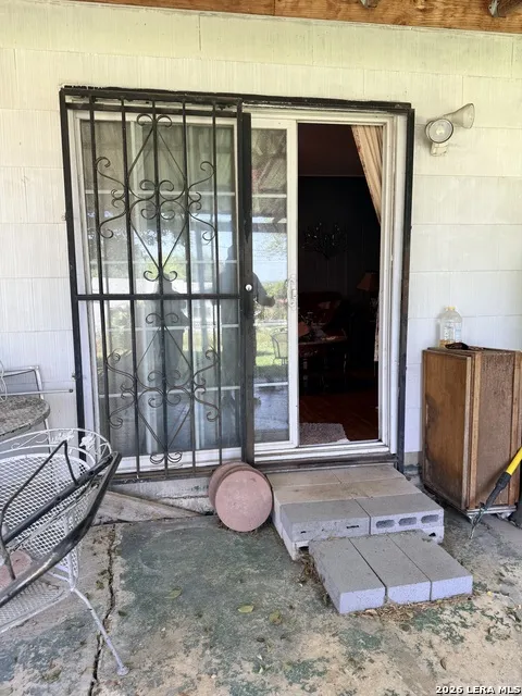 523 SOLAR DR San Antonio, TX 78227
