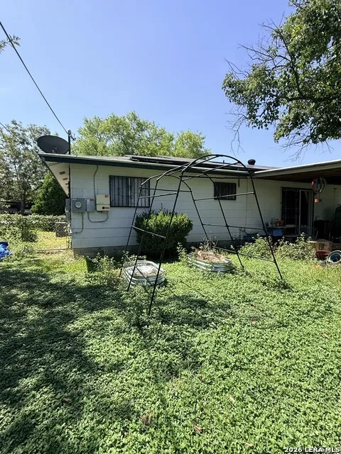 523 SOLAR DR San Antonio, TX 78227