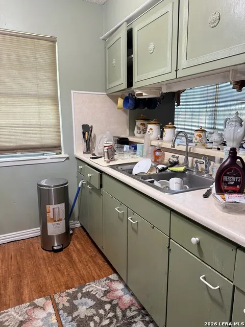 523 SOLAR DR San Antonio, TX 78227