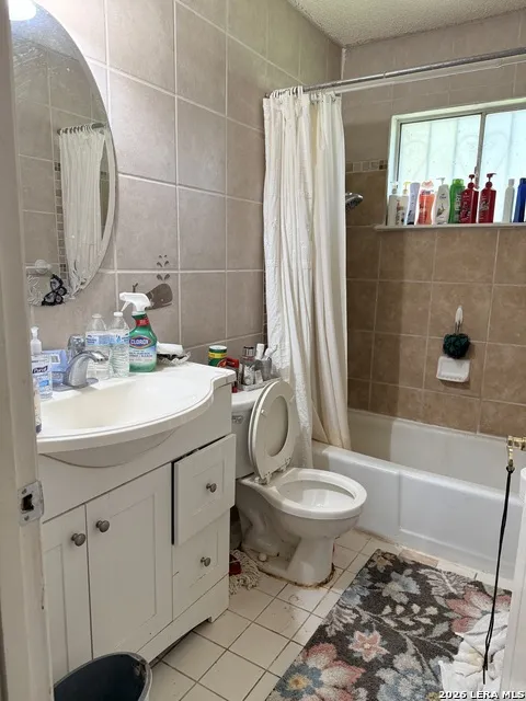 523 SOLAR DR San Antonio, TX 78227
