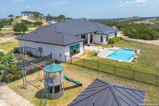 305 Big Sky Ct Blanco, TX 78606