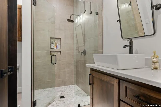 305 Big Sky Ct Blanco, TX 78606