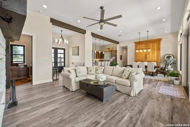 305 Big Sky Ct Blanco, TX 78606