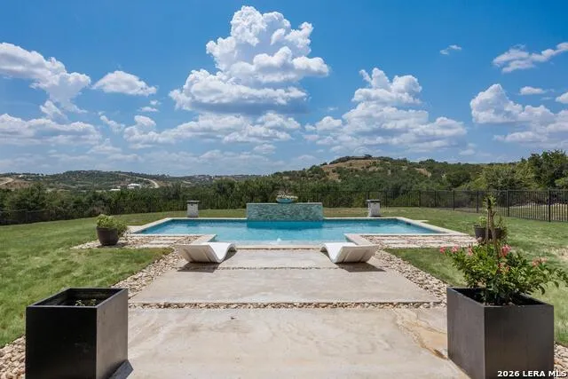 305 Big Sky Ct Blanco, TX 78606