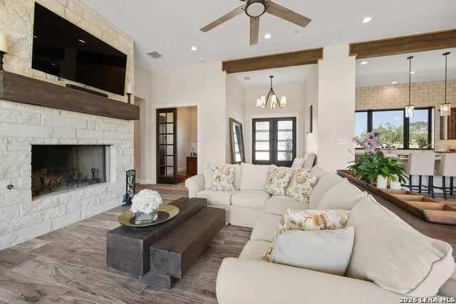 305 Big Sky Ct Blanco, TX 78606