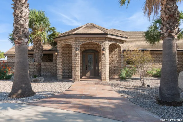103 The Oak Del Rio, TX 78840