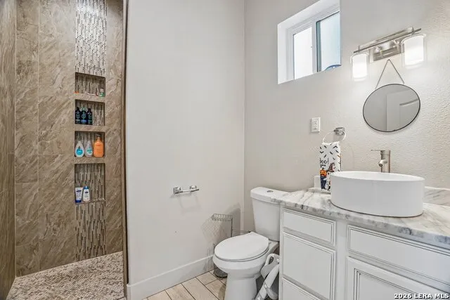 757 CANYON BND Canyon Lake, TX 78133