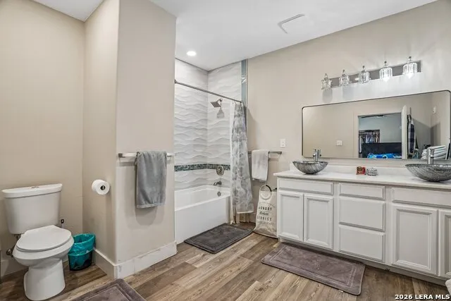 757 CANYON BND Canyon Lake, TX 78133