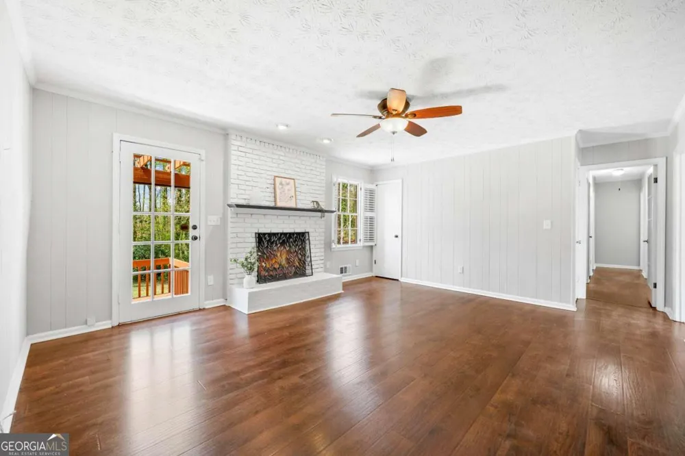 155 King David DR Lilburn, GA 30047