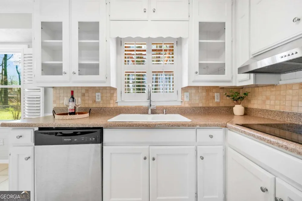 155 King David DR Lilburn, GA 30047