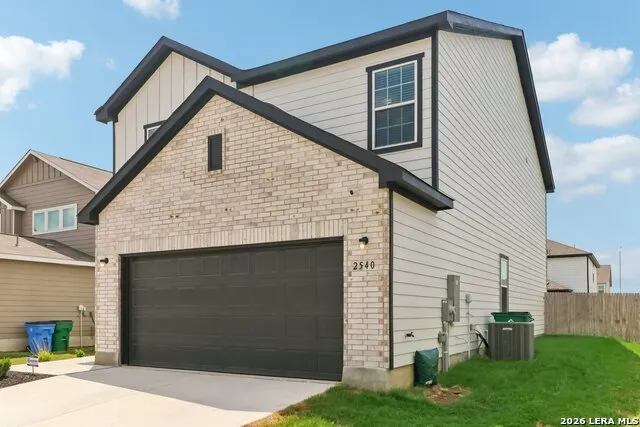 2540 WINDLE LN Seguin, TX 78155