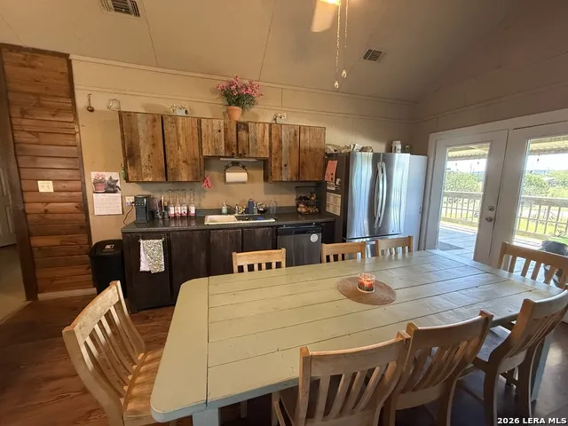 153 Park Bandera, TX 78003