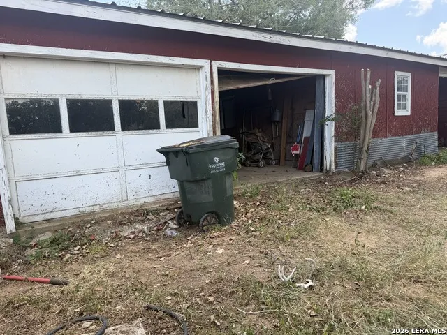 415 SE MAIN ST Stockdale, TX 78160