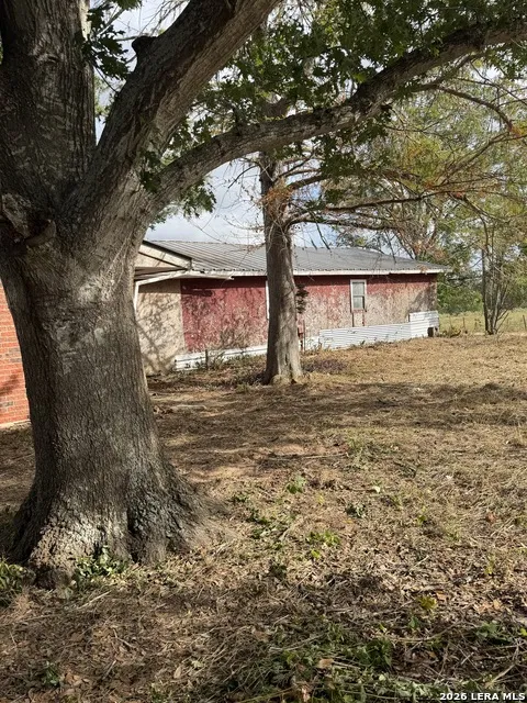 415 SE MAIN ST Stockdale, TX 78160