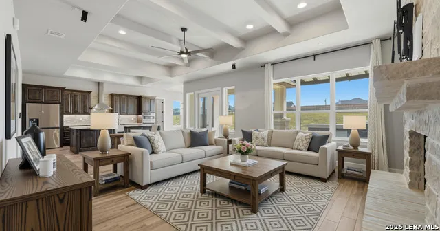 125 VALLEY VIEW DR La Vernia, TX 78121