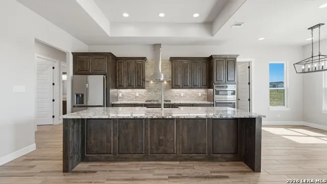 125 VALLEY VIEW DR La Vernia, TX 78121