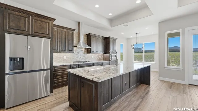 125 VALLEY VIEW DR La Vernia, TX 78121