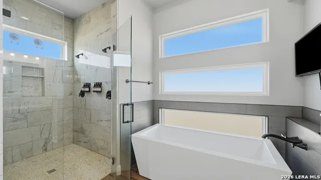 125 VALLEY VIEW DR La Vernia, TX 78121