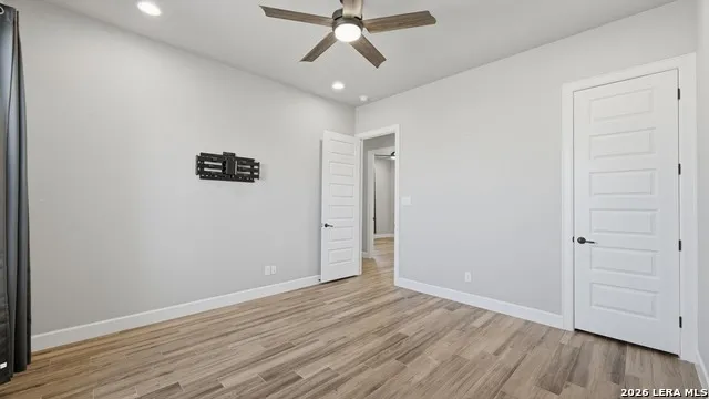 125 VALLEY VIEW DR La Vernia, TX 78121