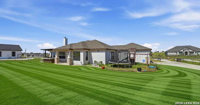 125 VALLEY VIEW DR La Vernia, TX 78121