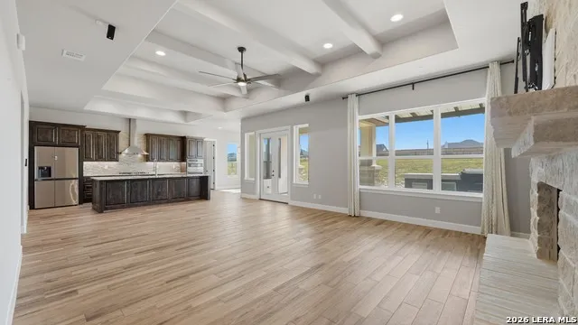 125 VALLEY VIEW DR La Vernia, TX 78121
