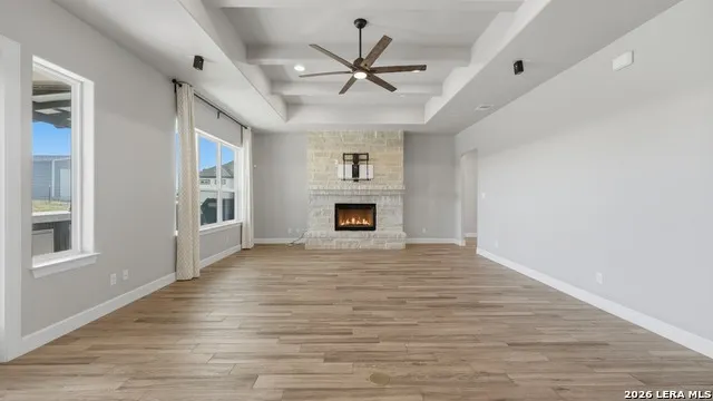 125 VALLEY VIEW DR La Vernia, TX 78121