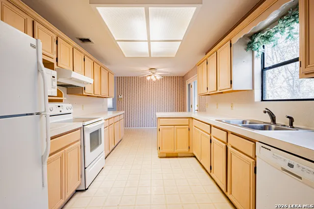 1262 BLUFF CREEK CIR New Braunfels, TX 78130