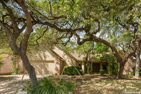 106 SADDLE CLUB CIR