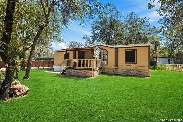 80 Michael Rd Poteet, TX 78064