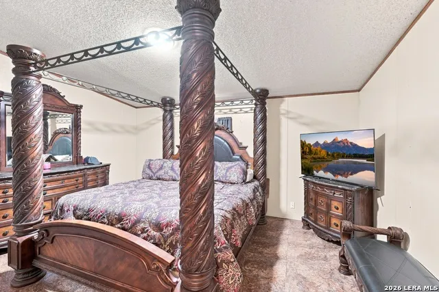 80 Michael Rd Poteet, TX 78064