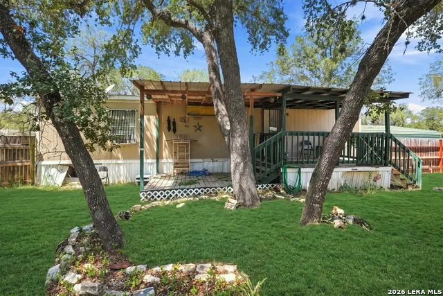 80 Michael Rd Poteet, TX 78064
