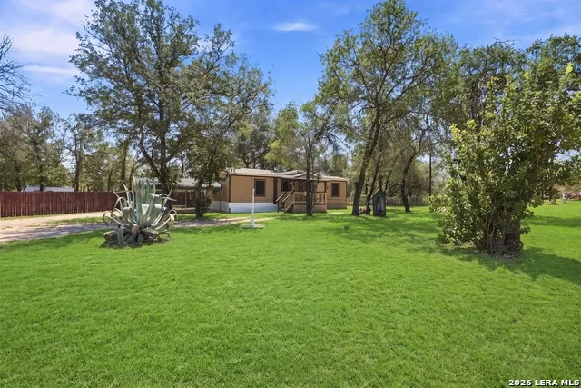 80 Michael Rd Poteet, TX 78064