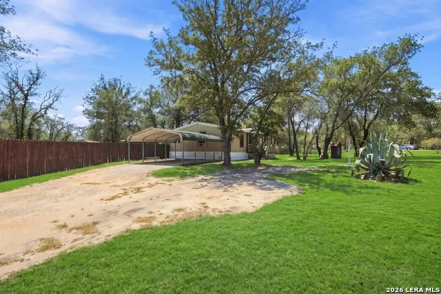 80 Michael Rd Poteet, TX 78064