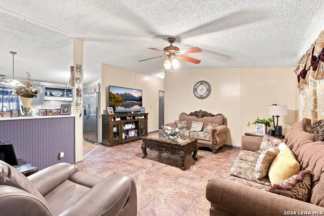 80 Michael Rd Poteet, TX 78064