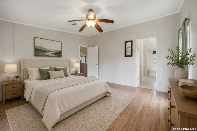 100 SANDY OAK LN Stockdale, TX 78160