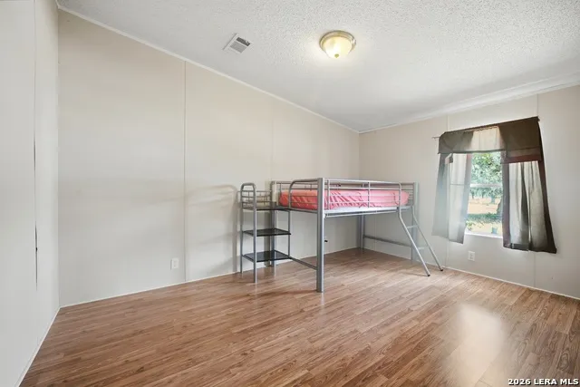 100 SANDY OAK LN Stockdale, TX 78160