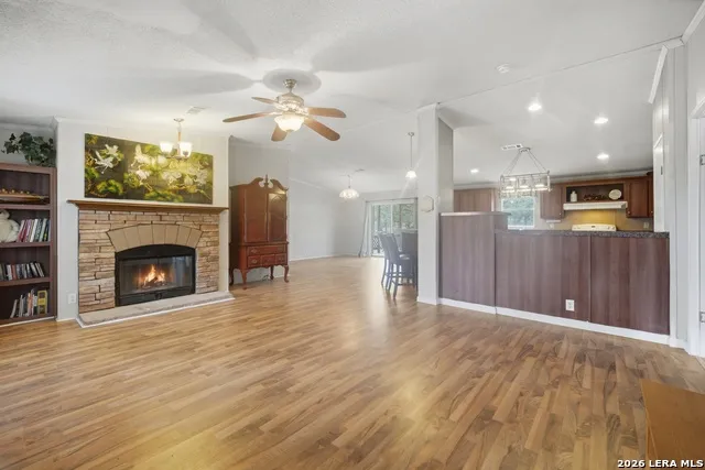 100 SANDY OAK LN Stockdale, TX 78160