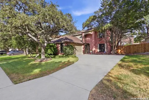 935 HEDGESTONE DR