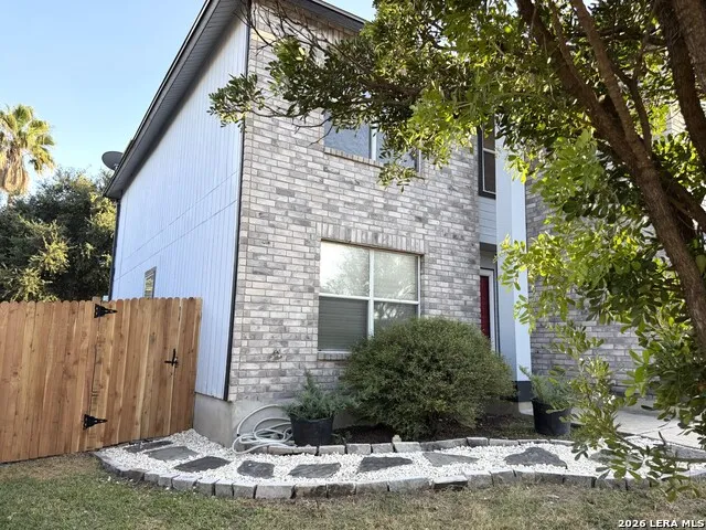 10002 SUNSET PL San Antonio, TX 78245