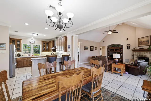 317 WHITE OAK TRL Boerne, TX 78006