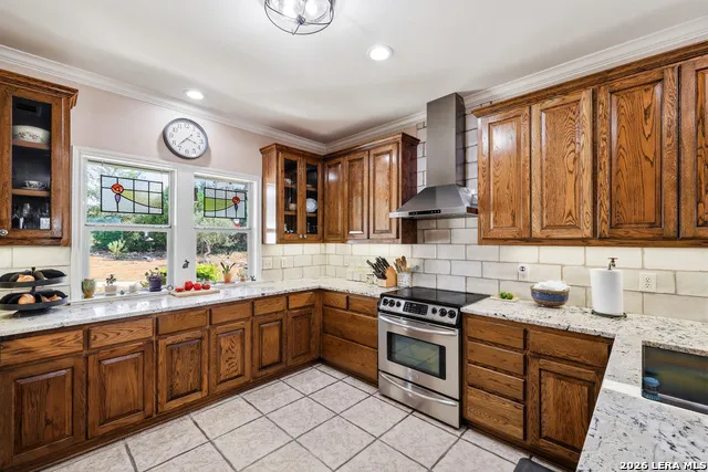 317 WHITE OAK TRL Boerne, TX 78006
