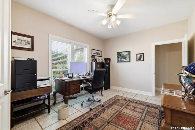 317 WHITE OAK TRL Boerne, TX 78006