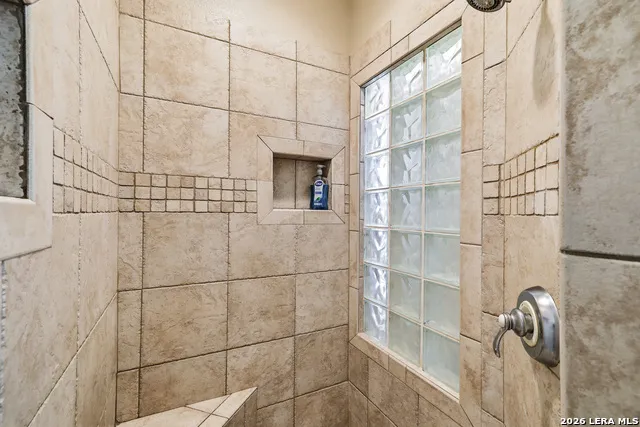 317 WHITE OAK TRL Boerne, TX 78006